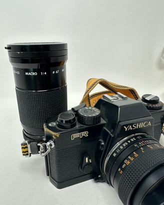 Yashica FR con 2 obiettivi:  50mm + tele 28-105mm