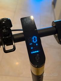 Monopattino Xiaomi Mi Electric Scooter 1S