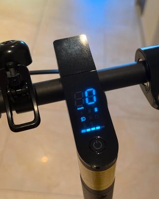 Monopattino Xiaomi Mi Electric Scooter 1S