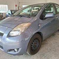 Toyota Yaris 5p EURO 5 / DA NEOPATENTATI
