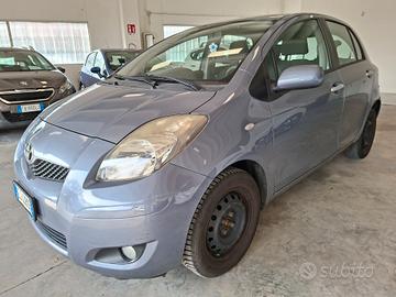 Toyota Yaris 5p EURO 5 / DA NEOPATENTATI