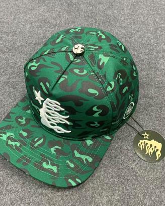 cappello verde hellstar