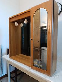 Specchiera mobiletto con lampadine