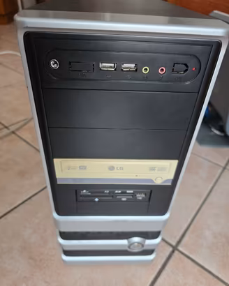 pc desktop AMD athlon 4600+ windows 7 + monitor