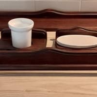 Accessori bagno in legno noce