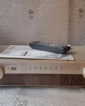 Combinazione di Preamplificatore+Casse amplificate
