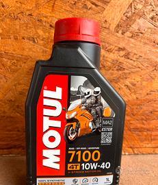 12 l.itri Motul 10w40 7100