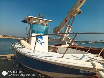 barca da pesca e passaggio 