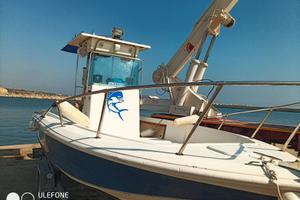 barca da pesca e passaggio 