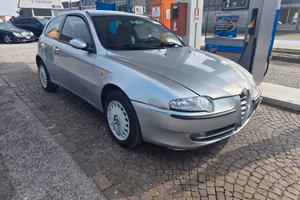Alfa Romeo 147 1.6i 16V Twin Spark cat 3p. Con 251