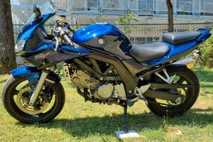 Suzuki SV 650 con antifurto