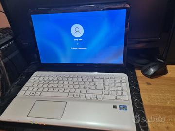 Sony Vaio Sve151j11m  computer veloce