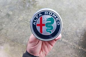 Stemma / logo Alfa Romeo anteriore per Giulietta 