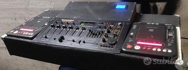 Consolle DJ Mixer e CDJ