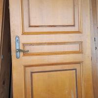 Porte in legno di noce