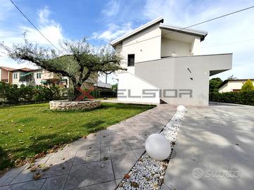 CAVARZERE - VILLA MODERNA CON AMPIO GIARDINO