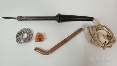 Saldatore e kit per saldatura.