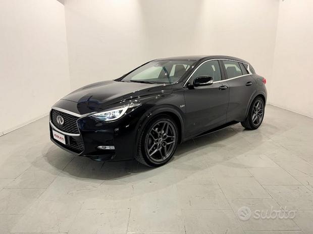 INFINITI Q30 2.2 diesel DCT AWD Premium City Bla