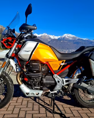 Moto Guzzi v85tt Evocative Graphic