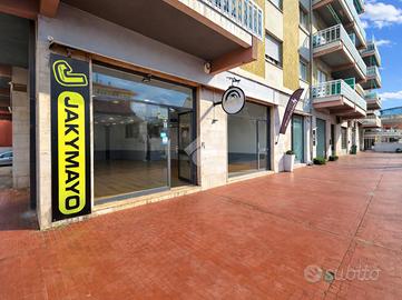 NEGOZIO A ROSETO DEGLI ABRUZZI