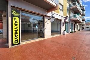 NEGOZIO A ROSETO DEGLI ABRUZZI