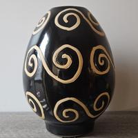 Vaso in Terracotta Nero Motivi a Spirale