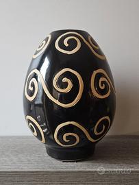Vaso in Terracotta Nero Motivi a Spirale