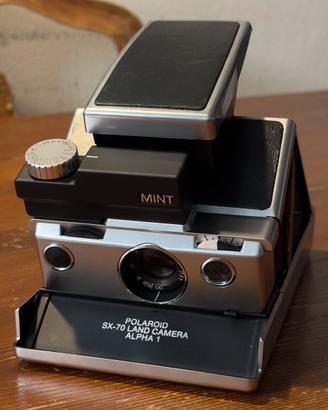 Mint Camera  Polaroid SX-70  SLR 670-S
