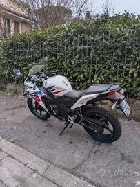 Honda cbr125R