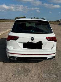 Volkswagen Tiguan 2.0 tdi R-Line 150cv DSG