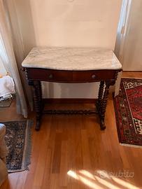 Console d epoca con marmo bianco e cassetti