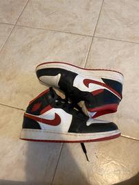 Jordan 1 mid