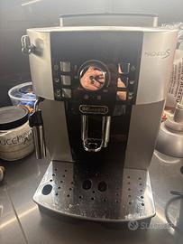 Delonghi magnifica S