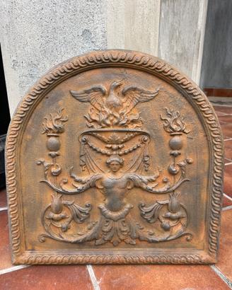 Piastra n ghisa da camino