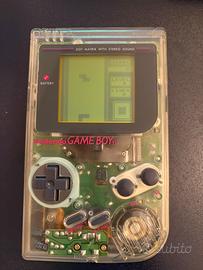 Nintendo Game Boy trasparente con scatola