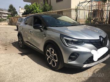 RENAULT CAPTUR plug in hybrid ibrida intense 1.6