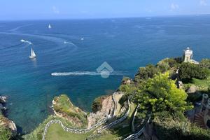 4 LOCALI A AGROPOLI