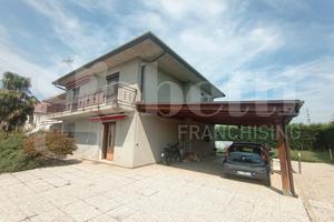 Bifamiliare ristrutturata - cavarzere [c0702]