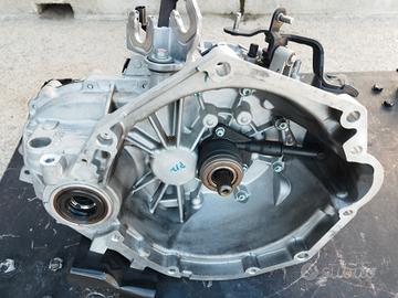 Cambio manuale 5 marce Hyundai i10 cc.1.0 benzina