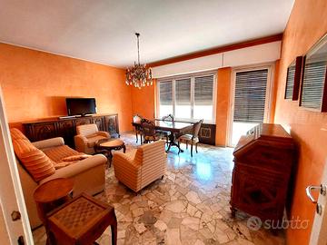 Camera singola in app con 2 BALCONI e POSTO AUTO