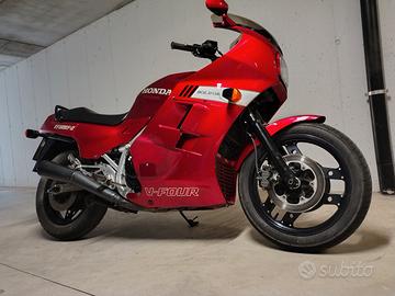Honda VF 1000 F2 bol dor