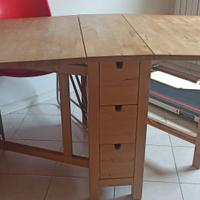 Tavolo e 4 sedie