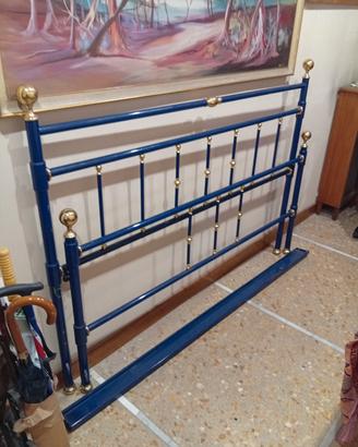 Letto in ottone smaltato 