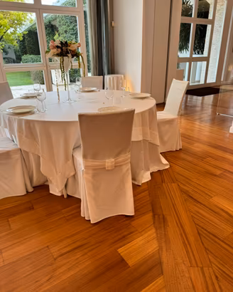 Sedie sala ricevimento hotel Schonuber e Franchi