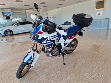Honda CRF 1000 Africa Twin 30th ADV Tricolor Trav.