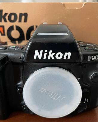 Nikon F90X fotocamera 35mm analogica rullino