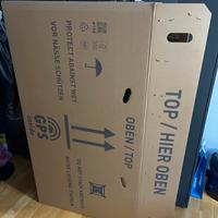 Box cartone pressato con maniglie per biciclette