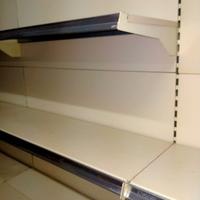 scaffalatura per negozio alimentari