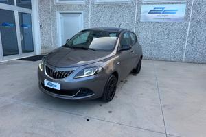 Ypsilon 1.0 FireFly 5 porte S&S Hybrid Silver