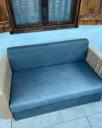 Divano letto Ikea.